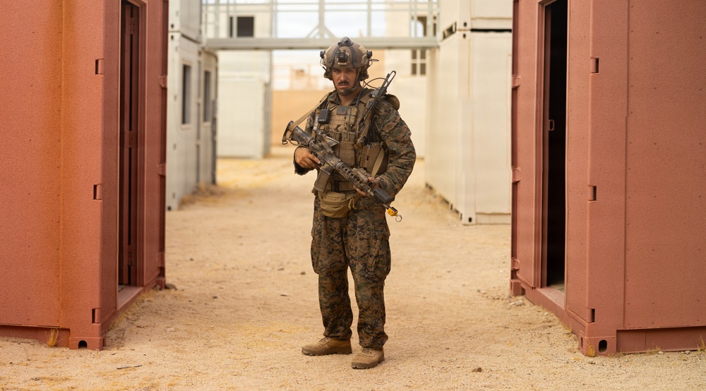 U.S. Marines with 2nd Bn., 1st Marines participate in MWX 4-26
