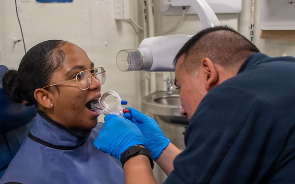 Ronald Reagan Sailors Visit Dental