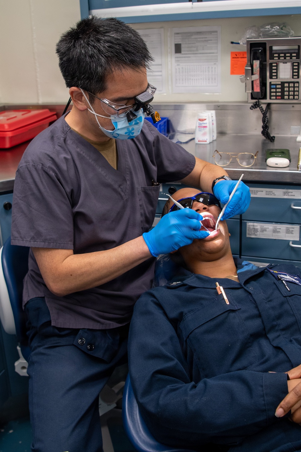 Ronald Reagan Sailors Visit Dental