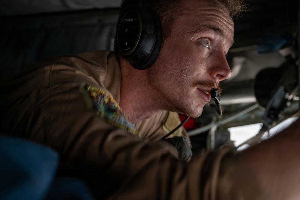 KC-135 supports F-16 refueling operation in CENTCOM