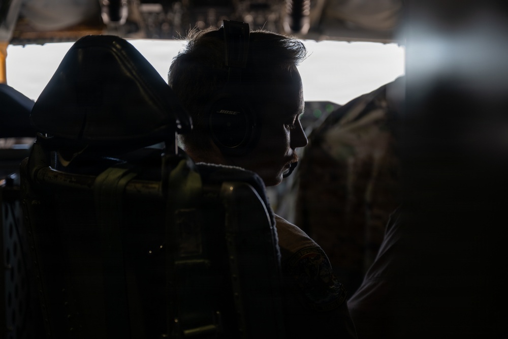 KC-135 supports F-16 refueling operation in CENTCOM