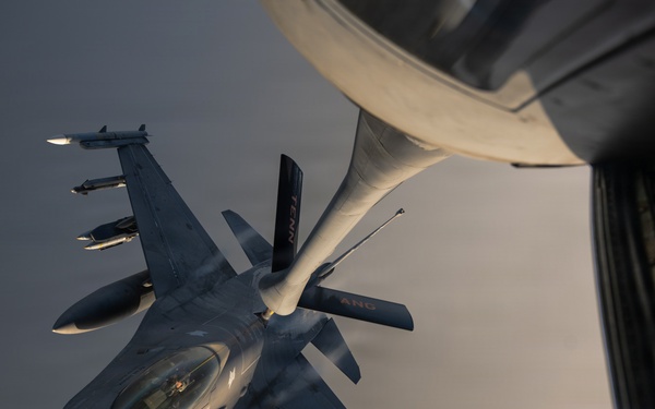 KC-135 supports F-16 refueling operation in CENTCOM