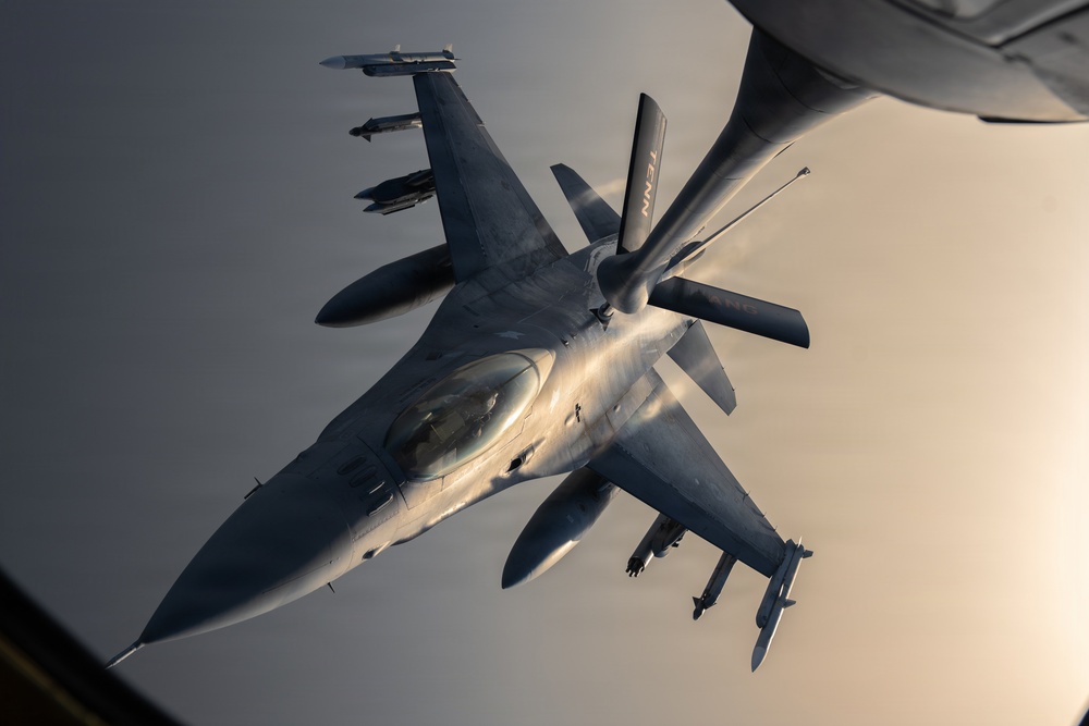 KC-135 supports F-16 refueling operation in CENTCOM