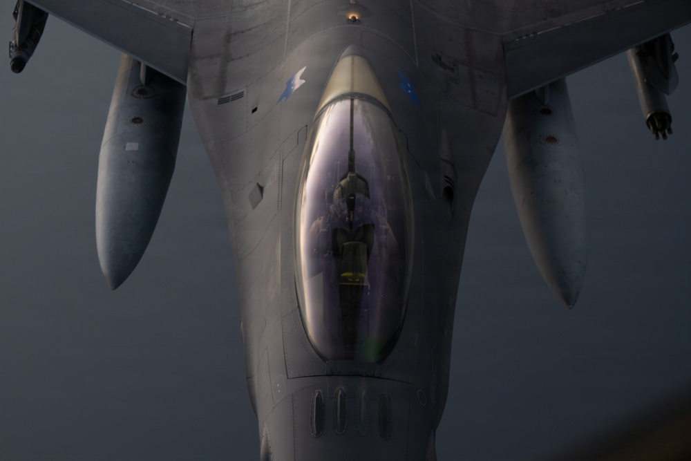 KC-135 supports F-16 refueling operation in CENTCOM