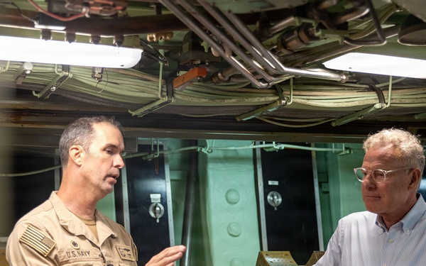 Congressman Scott Peters Visits USS Springfield (SSN 761)
