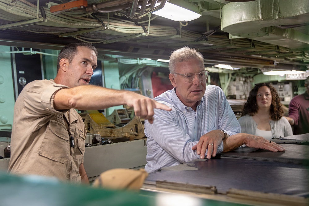 Congressman Scott Peters Visits USS Springfield (SSN 761)