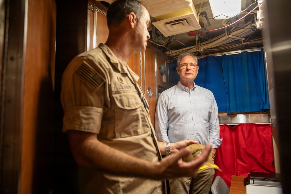 Congressman Scott Peters Visits USS Springfield (SSN 761)