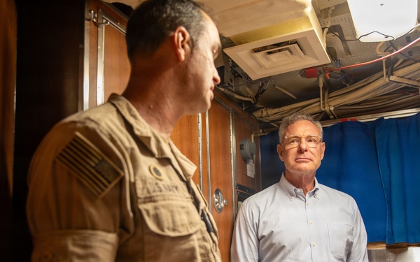 Congressman Scott Peters Visits USS Springfield (SSN 761)