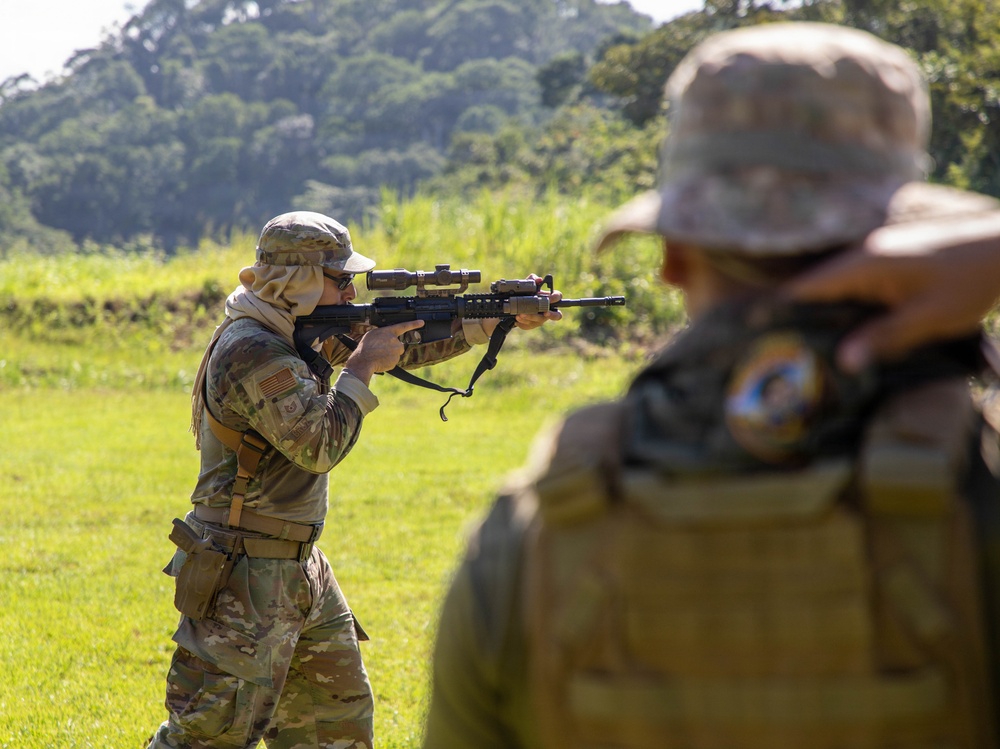 824th Base Defense Squadron Trains with Panamanian Partners in Weapon Systems
