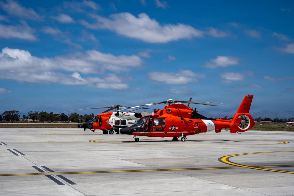 Coast Guard Air Station Ventura holds Change of Command ceremony