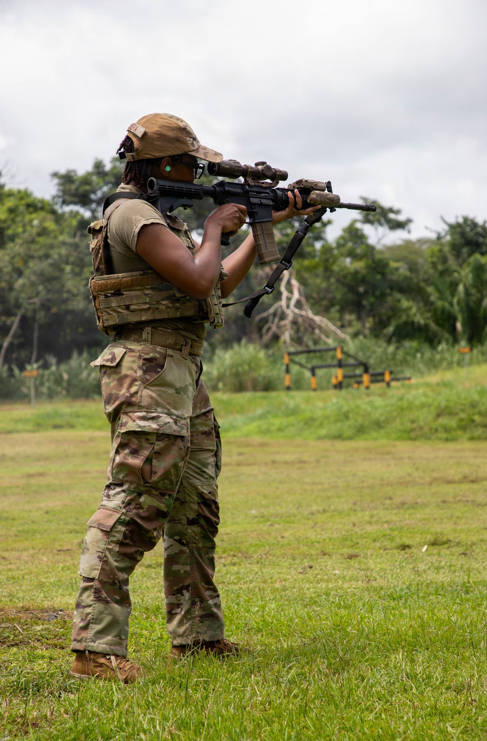 824th Base Defense Squadron Trains with Panamanian Partners in Weapon Systems
