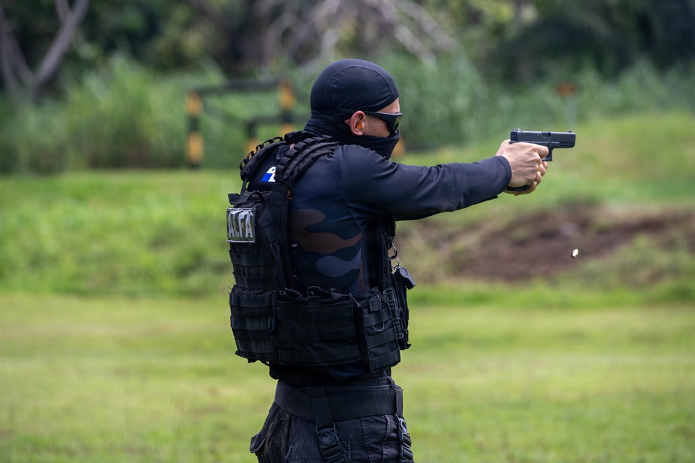 824th Base Defense Squadron Trains with Panamanian Partners in Weapon Systems