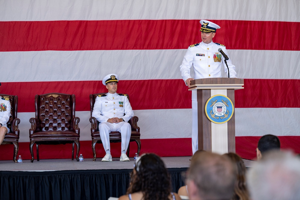 Coast Guard Air Station Ventura holds Change of Command ceremony