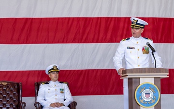 Coast Guard Air Station Ventura holds Change of Command ceremony