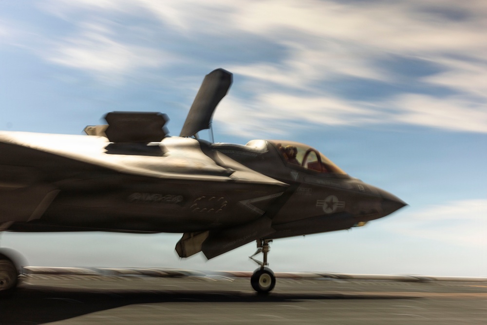 13th MEU | VMFA-211 Conducts Carrier Qualifications Aboard USS Makin Island