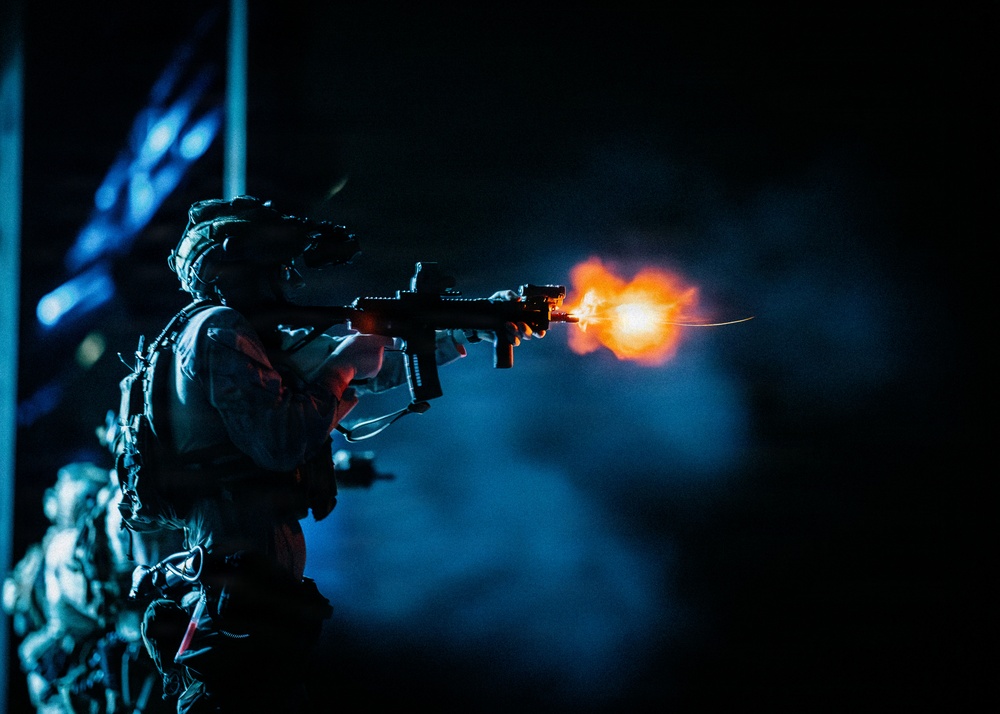 11th MEU Maritime Raid Force Conducts Live-Fire Range Aboard USS Boxer
