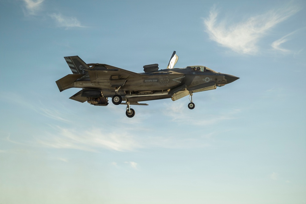 13th MEU | VMFA-211 Conducts Carrier Qualifications Aboard USS Makin Island
