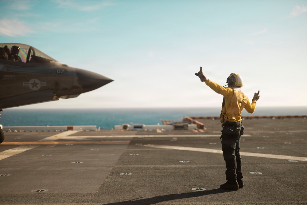 13th MEU | VMFA-211 Conducts Carrier Qualifications Aboard USS Makin Island