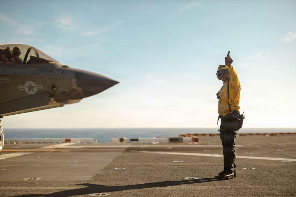 13th MEU | VMFA-211 Conducts Carrier Qualifications Aboard USS Makin Island
