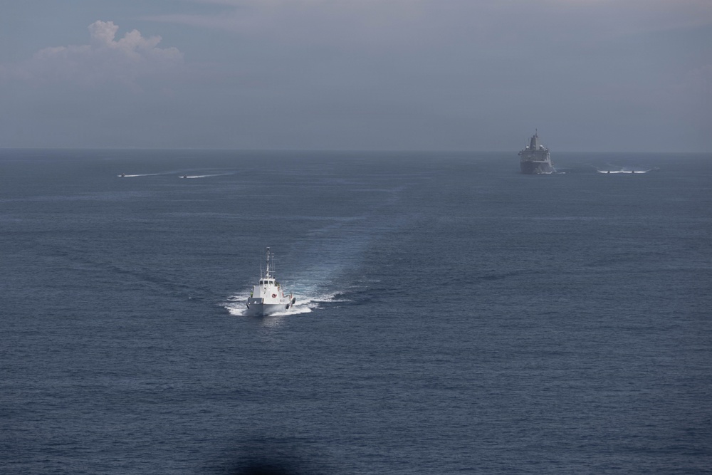 13th MEU | Visit, Board, Search and Seizure Training
