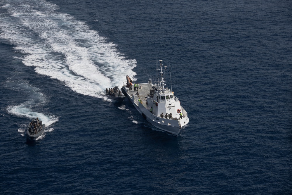 13th MEU | Visit, Board, Search and Seizure Training