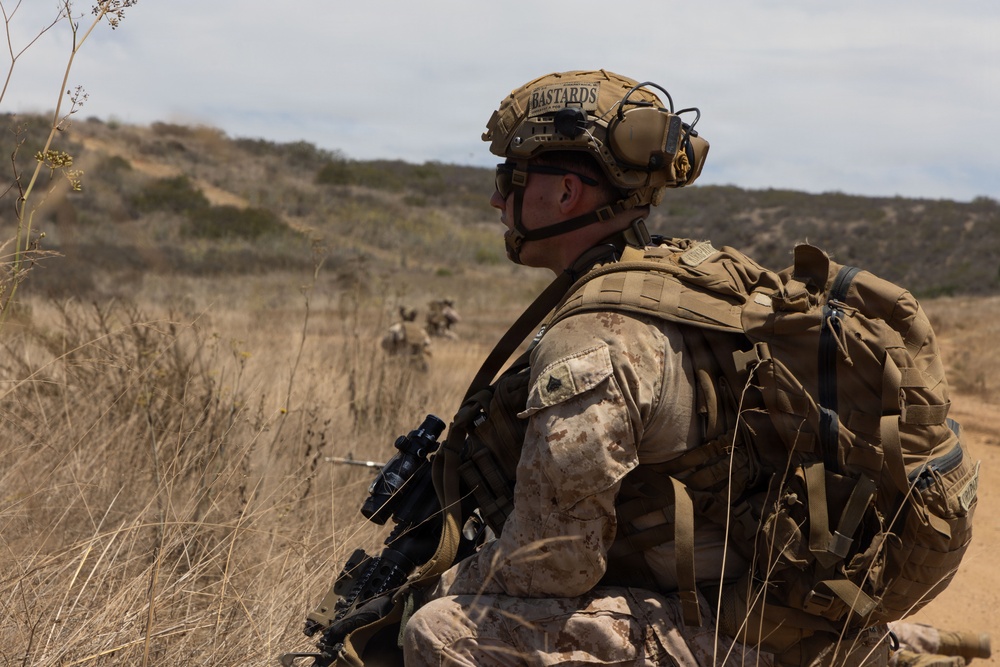 13th MEU | Marines Conduct a Tactical Recovery of Aircraft and Personnel Training