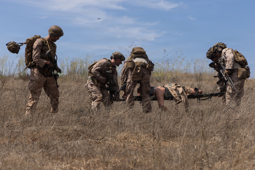 13th MEU | Marines Conduct a Tactical Recovery of Aircraft and Personnel Training