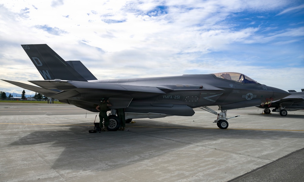 Joint forces fuel U.S. Marine F-35 Lighting II aircraft for RED Flag-Alaska 26-3
