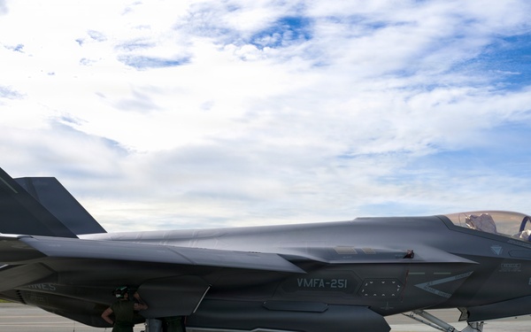 Joint forces fuel U.S. Marine F-35 Lighting II aircraft for RED Flag-Alaska 26-3