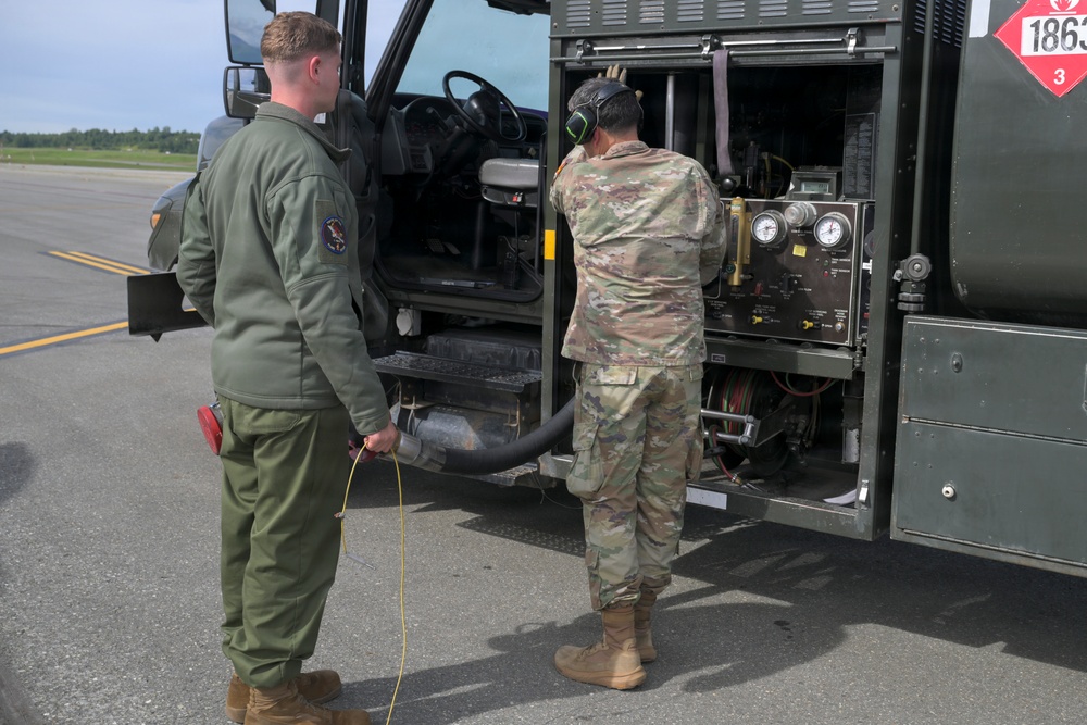 Joint forces fuel U.S. Marine F-35 Lighting II aircraft for RED Flag-Alaska 26-3