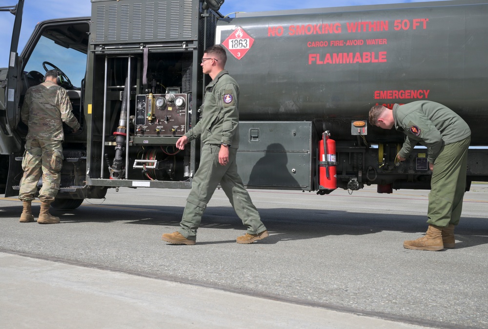Joint forces fuel U.S. Marine F-35 Lighting II aircraft for RED Flag-Alaska 26-3