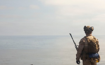 13th MEU | Defense of the Amphibious Task Force Training