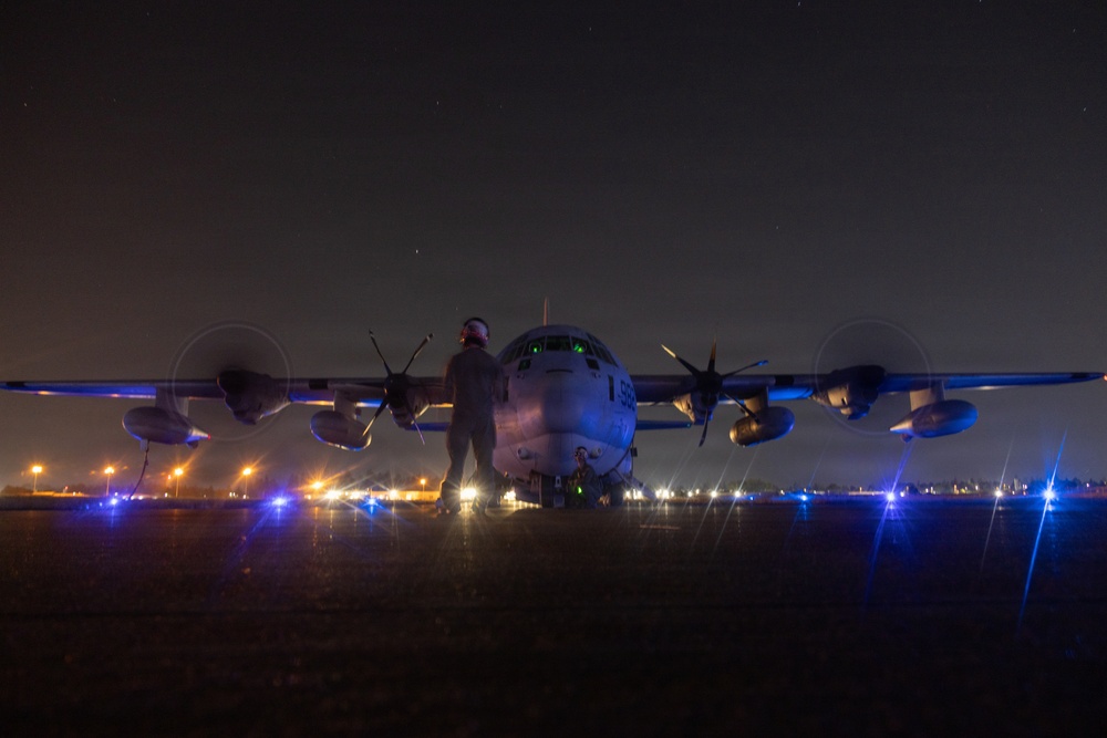 VMGR-152 executes aviation delivered ground refueling training with 160th SOAR