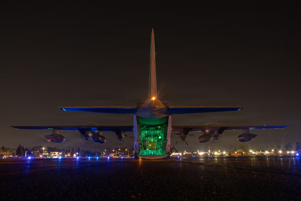 VMGR-152 executes aviation delivered ground refueling training with 160th SOAR