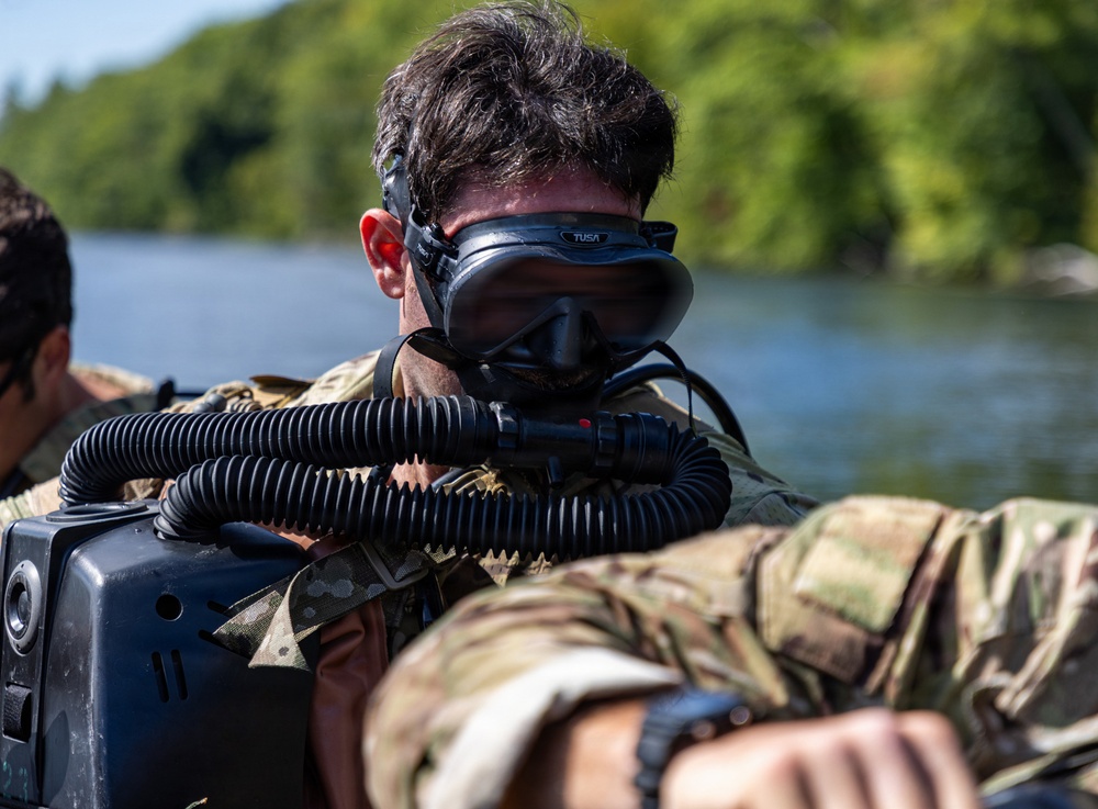 5th Special Forces Group Conducts Dive Training at Camp Buckner
