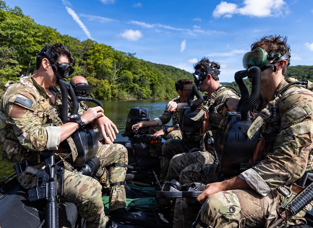 5th Special Forces Group Conducts Dive Training at Camp Buckner