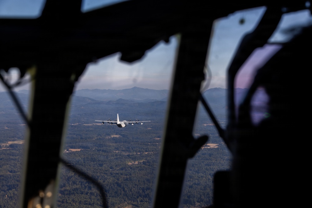 VMGR-152, 252, aerial refuels 160th SOAR during Evergreen 26