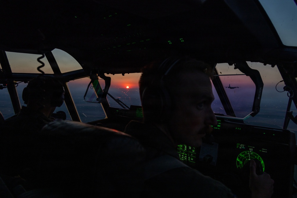 VMGR-152, 252, aerial refuels 160th SOAR during Evergreen 26