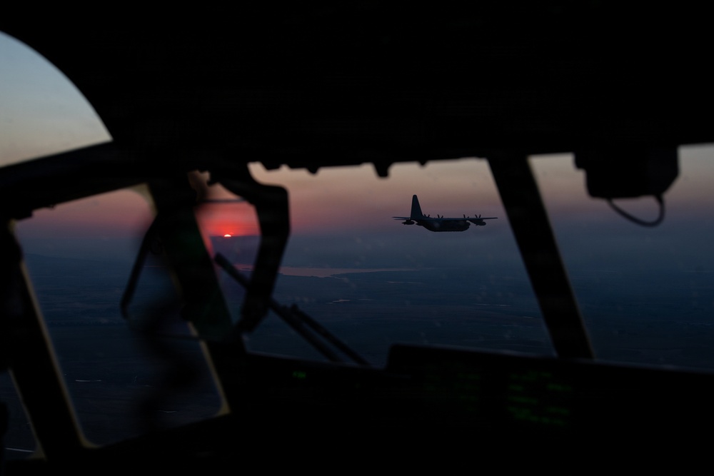 VMGR-152, 252, aerial refuels 160th SOAR during Evergreen 26