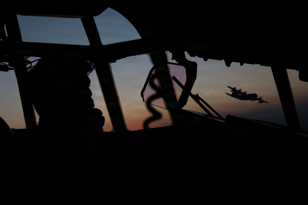 VMGR-152, 252, aerial refuels 160th SOAR during Evergreen 26