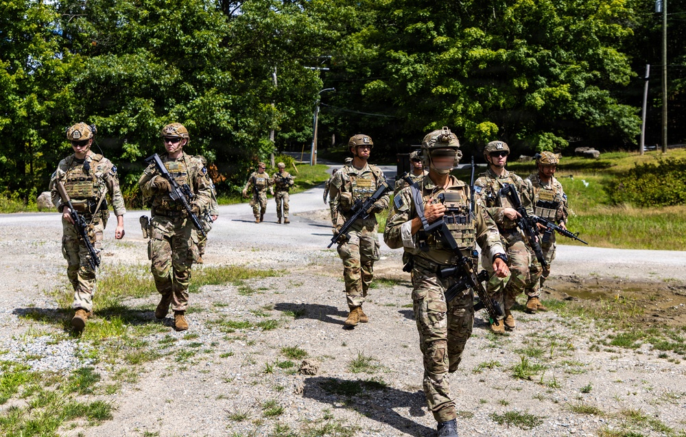 5th Special Forces Group Green Berets Train West Point Cadets at Camp Buckner
