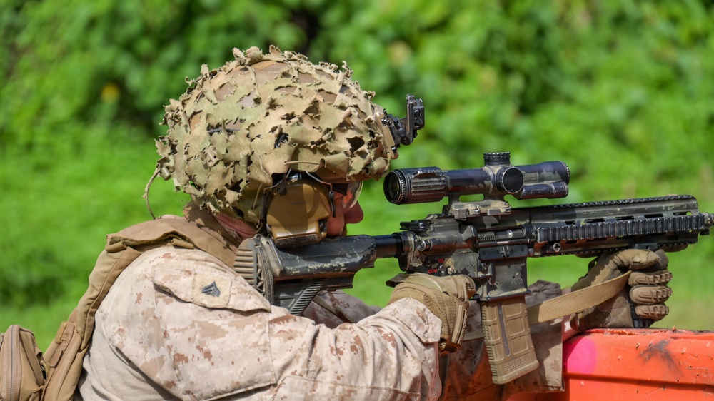 DELAYEN 26: MRF-D, French Armed Forces in French Polynesia conduct bilateral live-fire squad attack drills