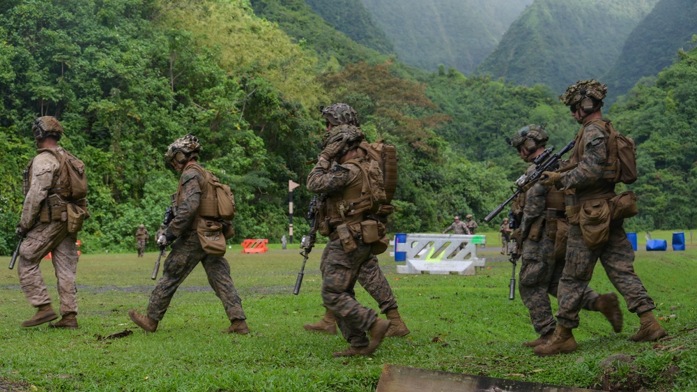 DELAYEN 26: MRF-D, French Armed Forces in French Polynesia conduct bilateral live-fire squad attack drills