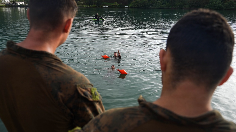 DELAYEN 26: MRF-D Marines conduct amphibious movements in commando course