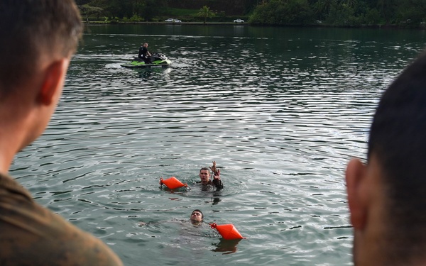 DELAYEN 26: MRF-D Marines conduct amphibious movements in commando course