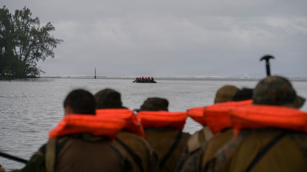 DELAYEN 26: MRF-D Marines conduct amphibious movements in commando course