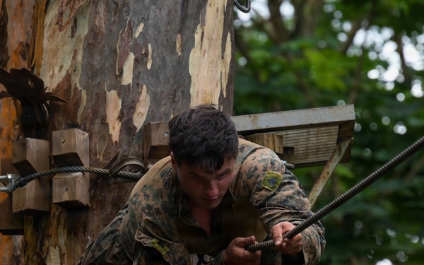 DELAYEN 26: MRF-D Marines participate in obstacle drill for commando course