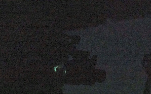 13th MEU | MRF Conducts Nighttime Visit, Board, Search and Seizure Training