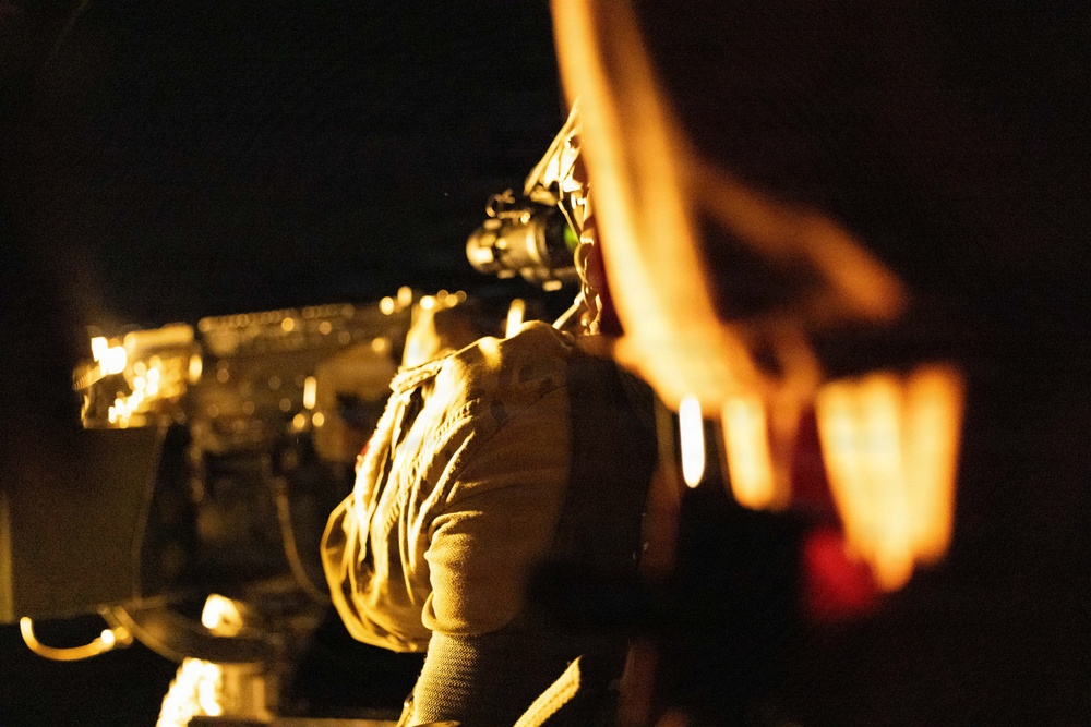 13th MEU | MRF Conducts Nighttime Visit, Board, Search and Seizure Training