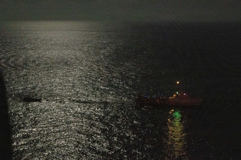 13th MEU | MRF Conducts Nighttime Visit, Board, Search and Seizure Training